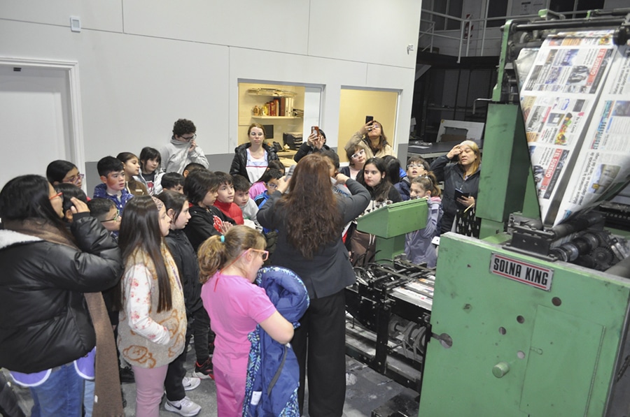 Recibimos la visita de alumnos y docentes de la Escuela Nº 35