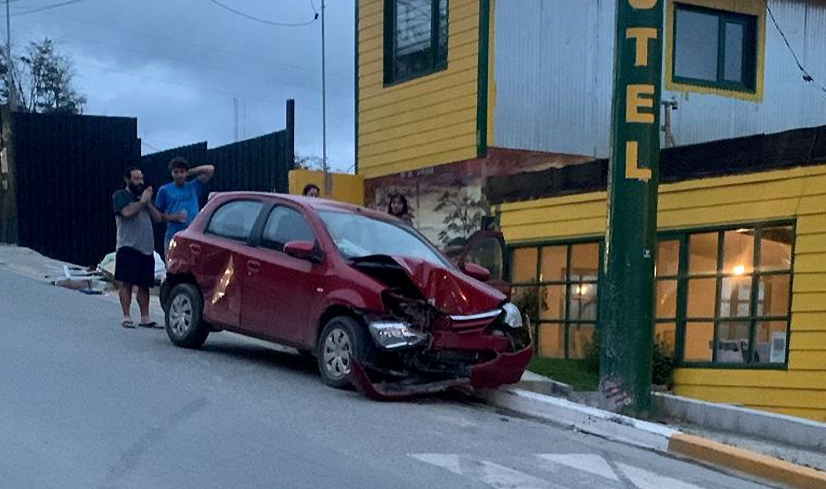 Colisión vehicular sin heridos