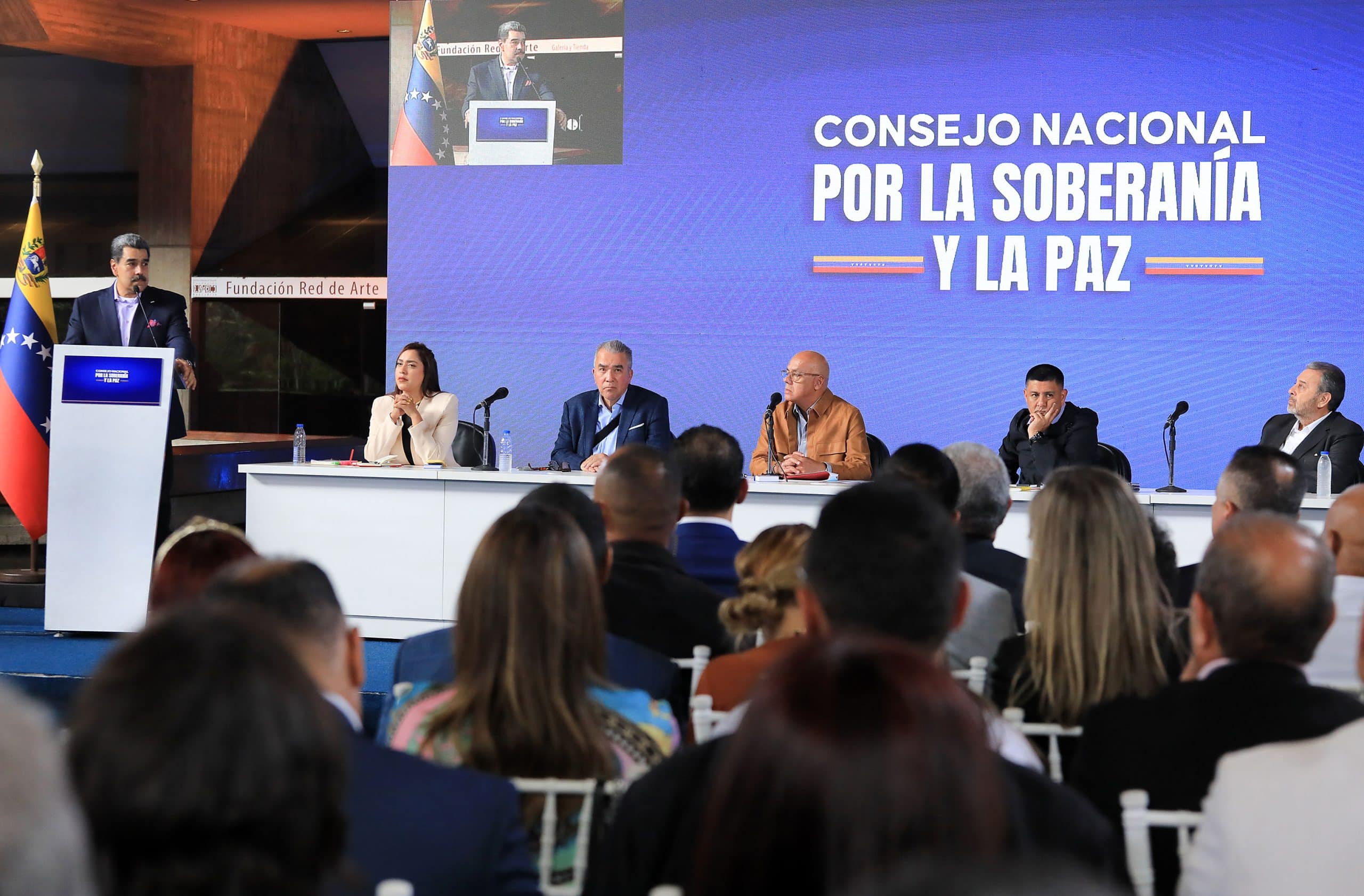 Trump advierte por incursiones terrestres en Venezuela