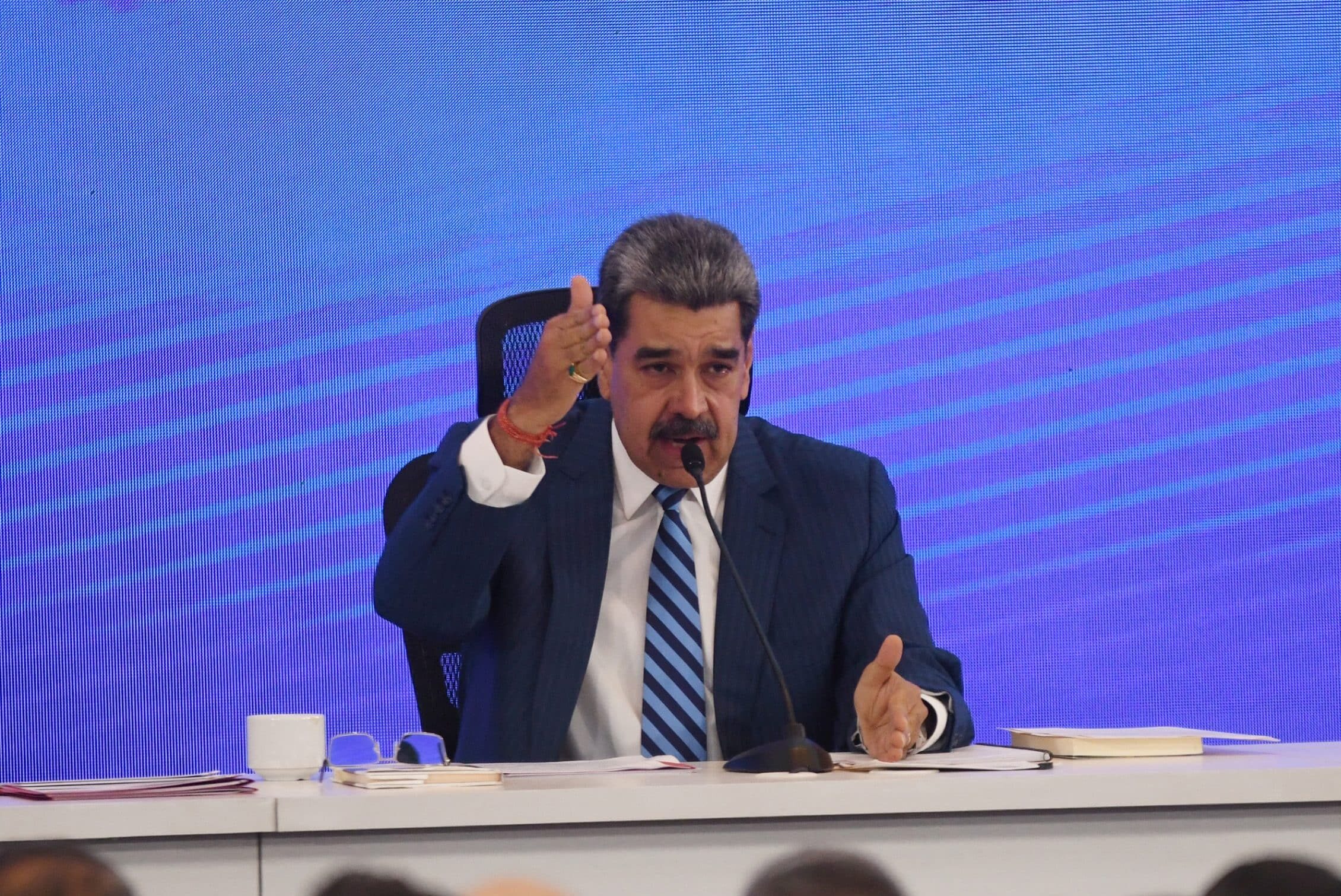 Tensión en Venezuela: Nicolás Maduro deportó al equipo periodístico de C5N