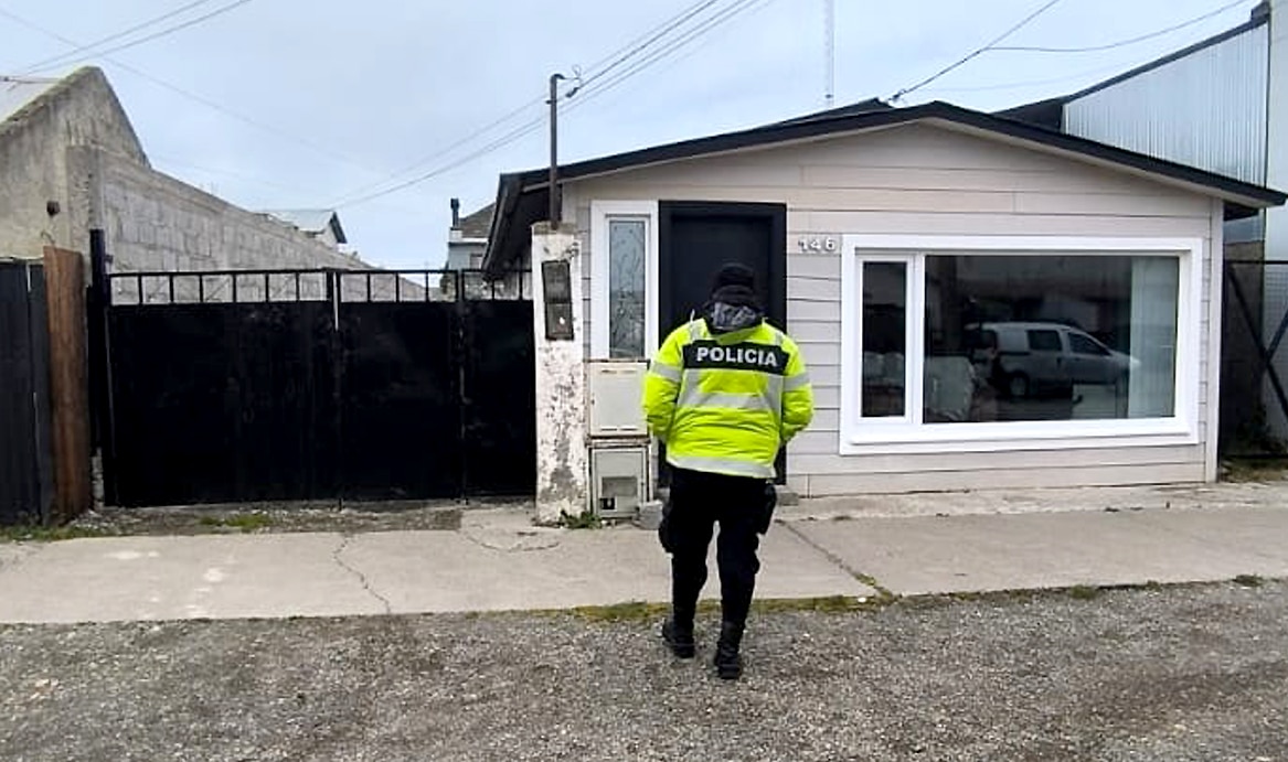 En allanamiento recuperan elementos robados y notifican a una mujer