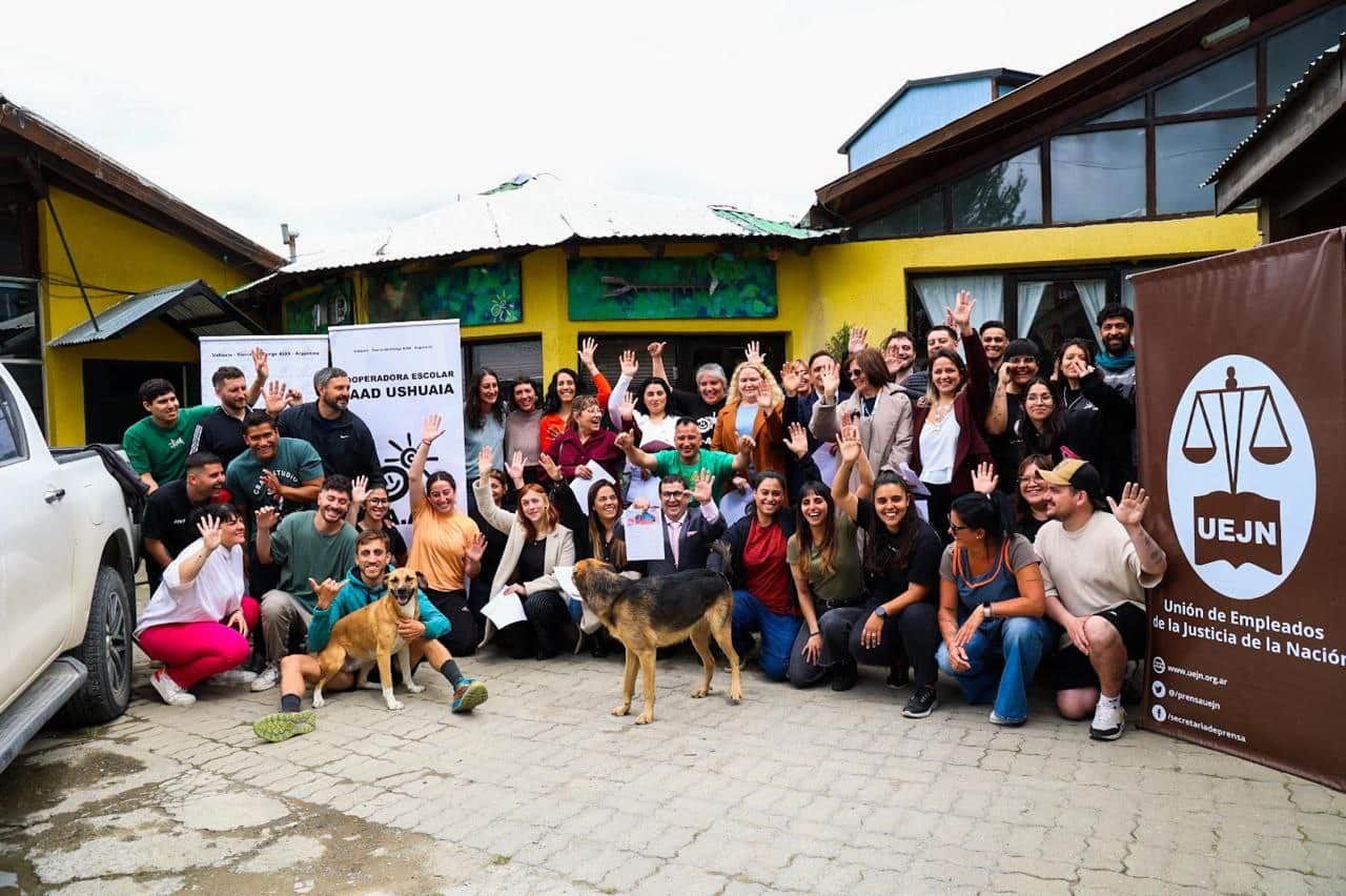 El Superior Tribunal de Justicia participó de la Campaña Solidaria de Navidad impulsada por la UEJN