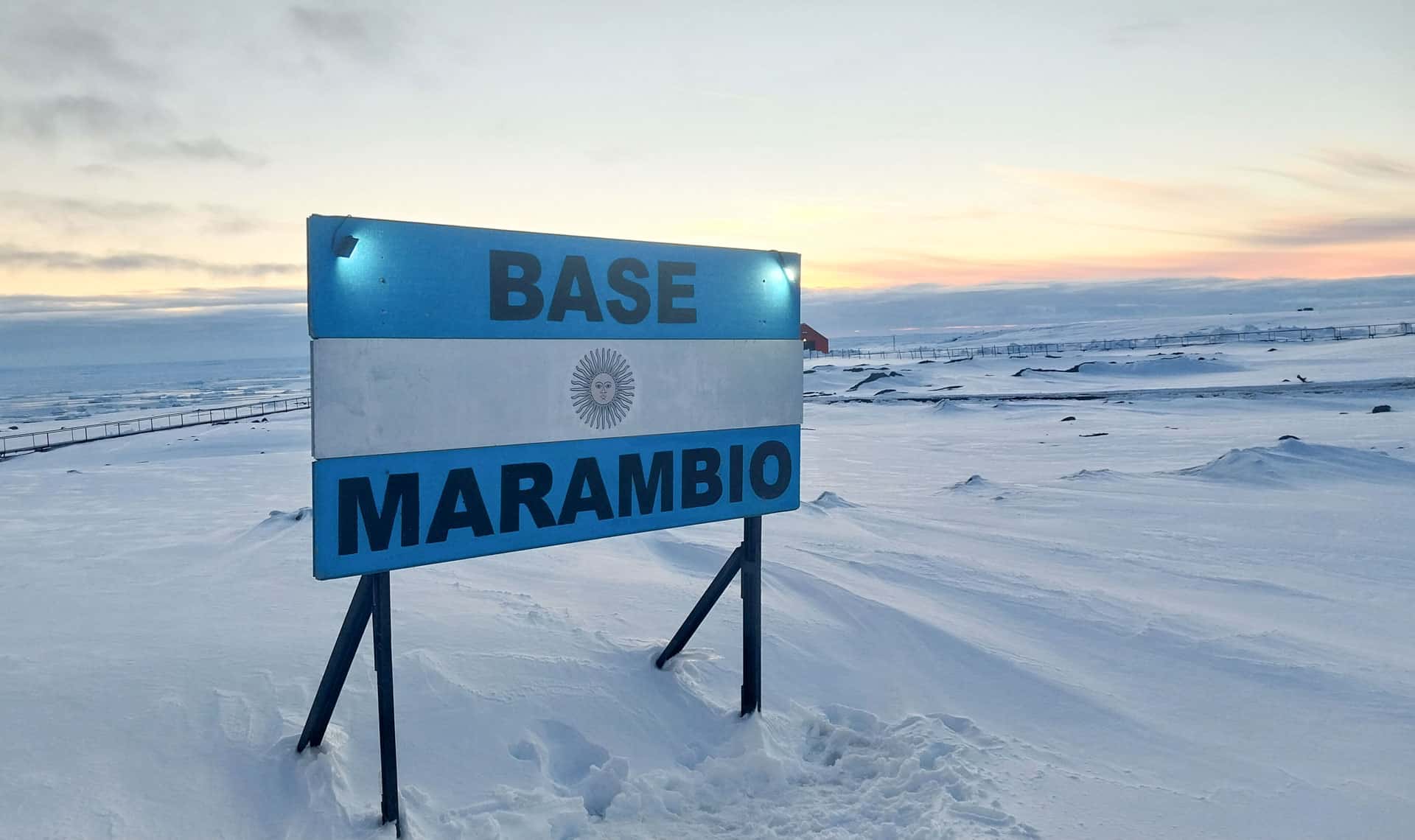 El Irízar completó las operaciones en la Base Antártica Conjunta Marambio